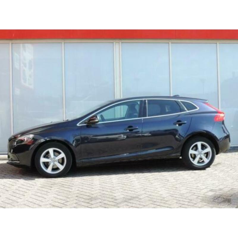 Volvo V40 2.0 D2 Summum Business (full options) (bj 2015)