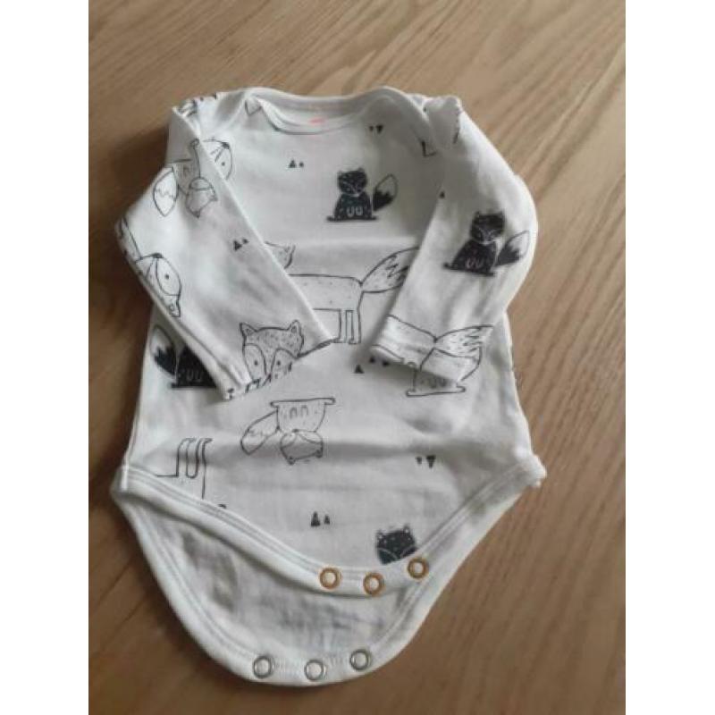 Babykleding maat 56