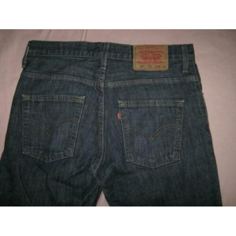 Levis jeans maat 30 - 32 . Type 507 .