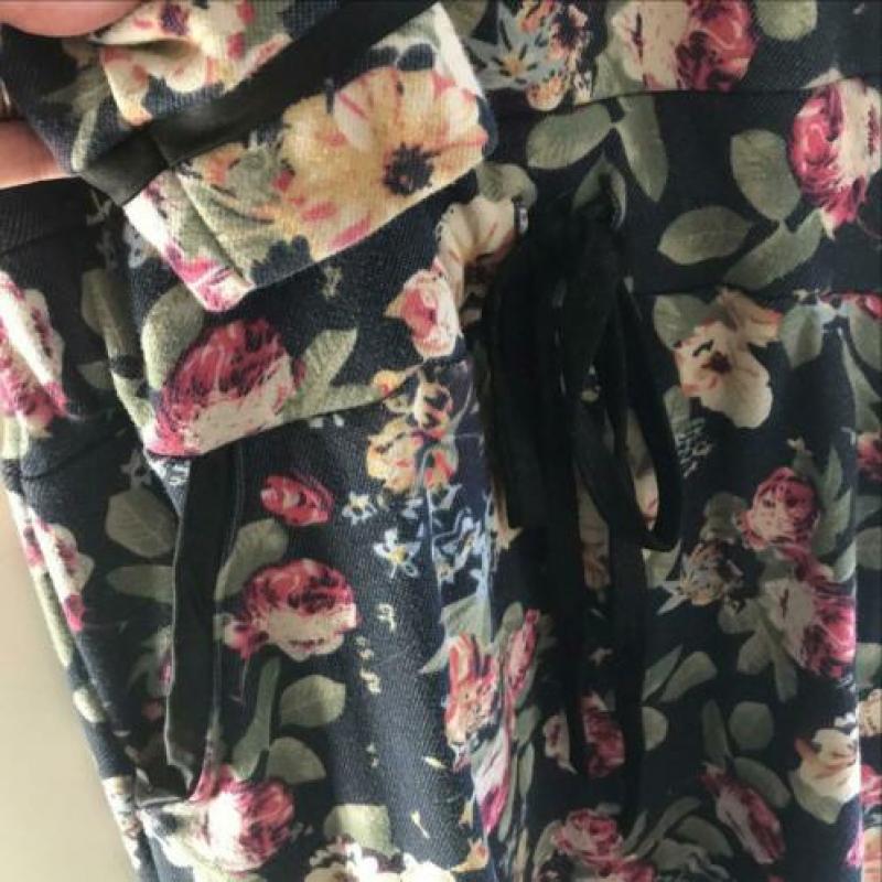 Mooi Vrolijk winterjurk blauw met bloemen XL