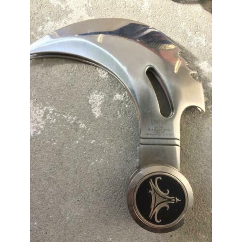 Blade's "bloodbath" glaive movie prop replica from united uc