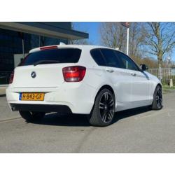 BMW 1-serie 118d High Executive 143 PK AUT Navi Xenon Stoelv