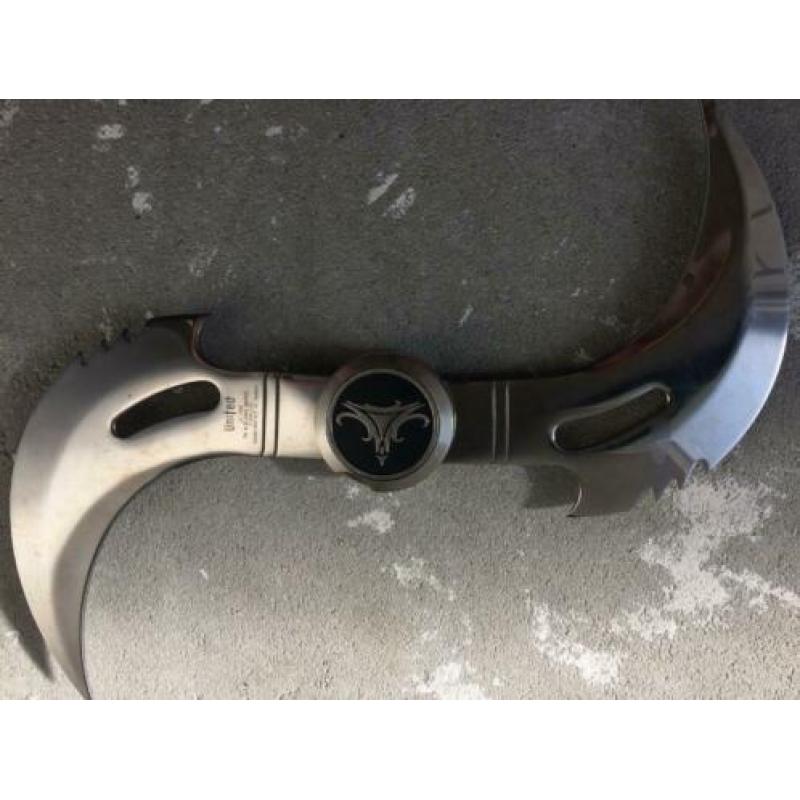 Blade's "bloodbath" glaive movie prop replica from united uc