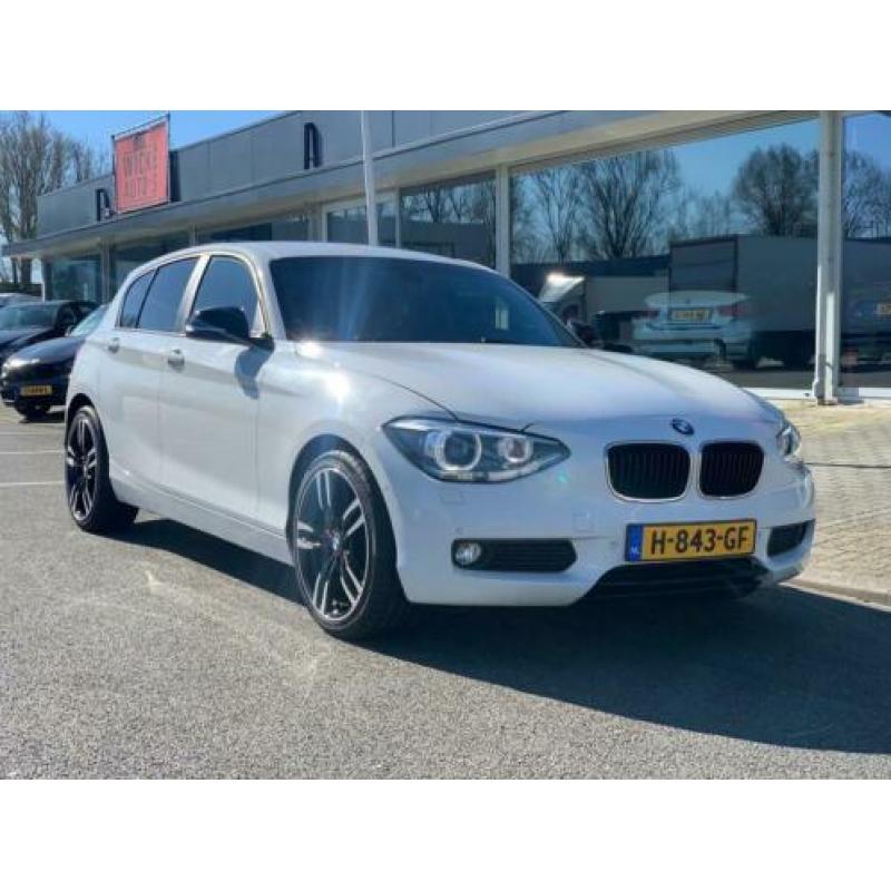 BMW 1-serie 118d High Executive 143 PK AUT Navi Xenon Stoelv