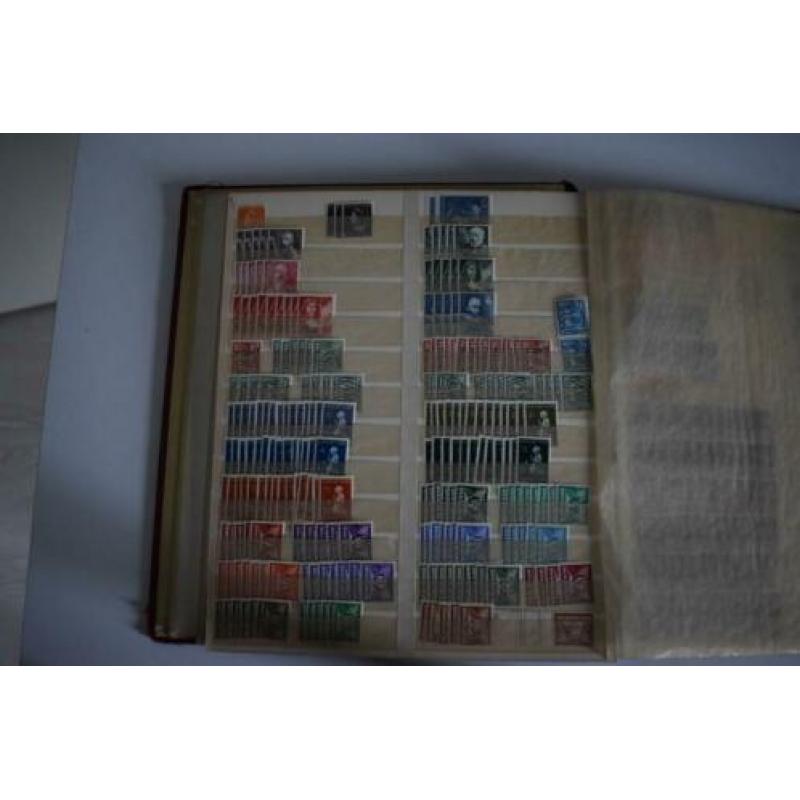 36) Heel oud stockboek met postfris Nederland