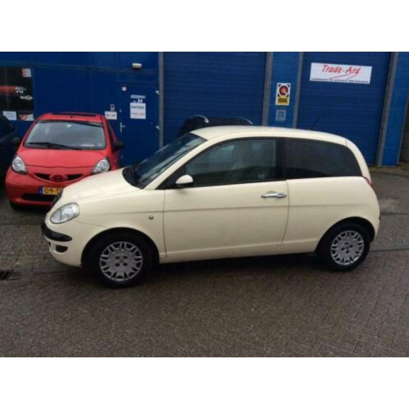 Lancia YPSILON 1.2-16V Oro - 2005 - airco - APK juni 2020