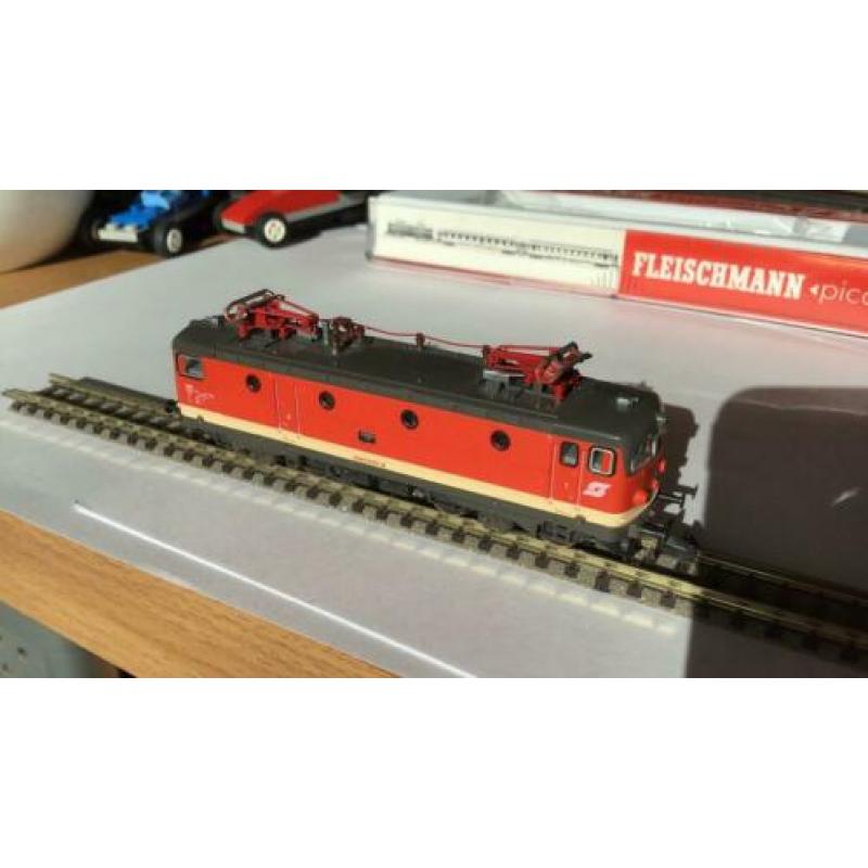 Fleischmann piccolo 7366 E-loc van de OBB serie 1043.