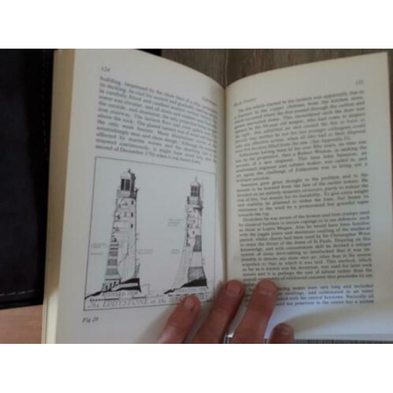 Lighthouses. Their architecture, History and.. (Vuurtorens)
