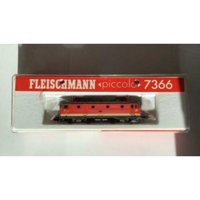 Fleischmann piccolo 7366 E-loc van de OBB serie 1043.