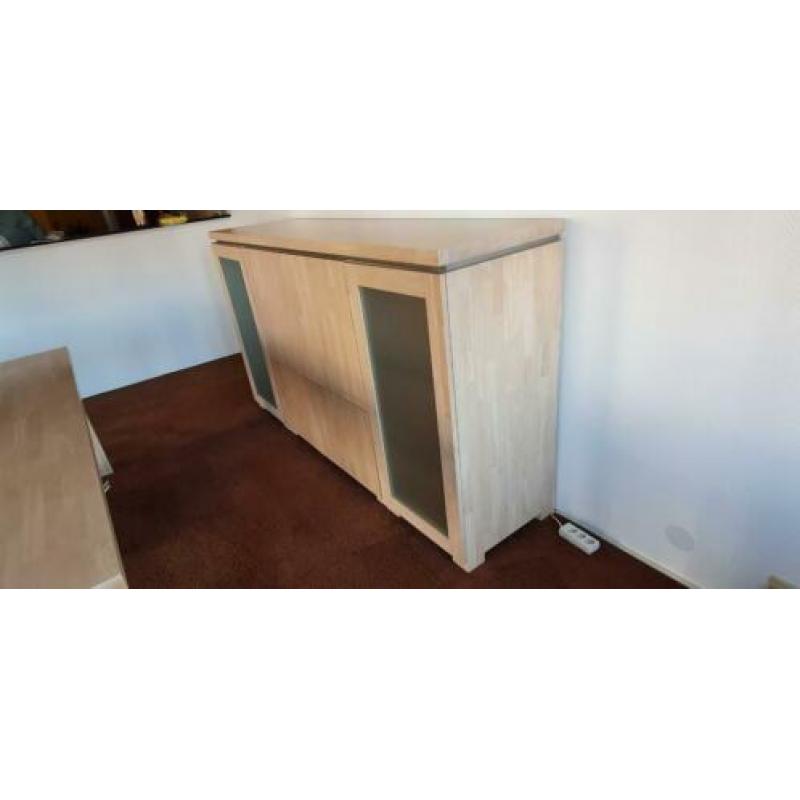 Mooi whitewash hoog dressoir