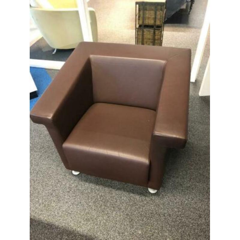 Bankje en 2 fauteuils bruin