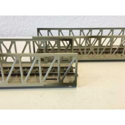 2 Marklin 7162 vakwerkbruggen voor M rails