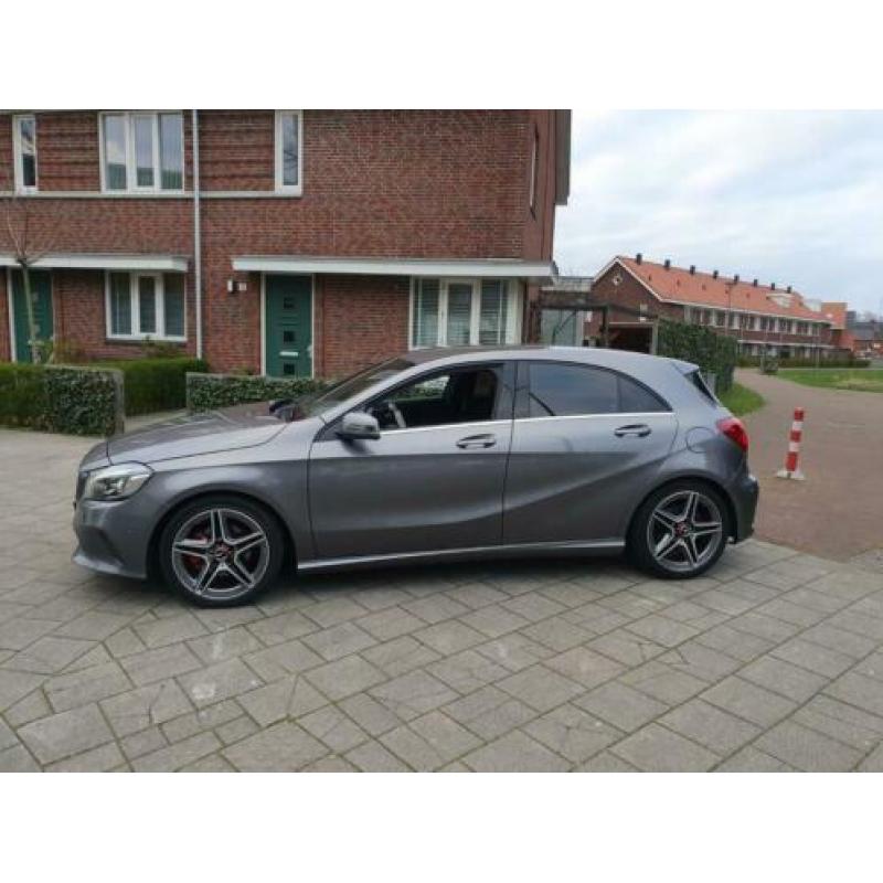 Mercedes A-Klasse A180 175pk AMG PAKKET TOPSTAAT ZEER MOOI!