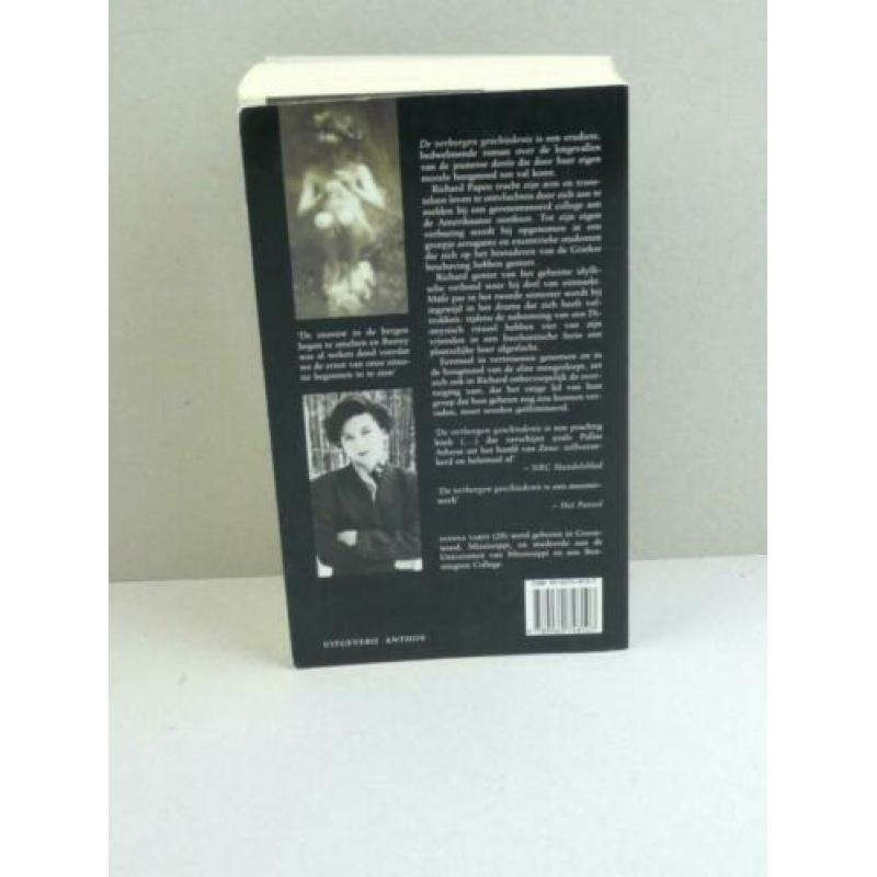 Donna Tart, De verborgen geschiedenis