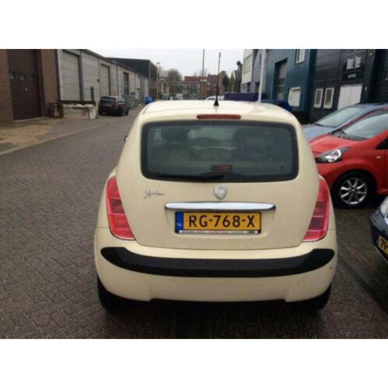 Lancia YPSILON 1.2-16V Oro - 2005 - airco - APK juni 2020