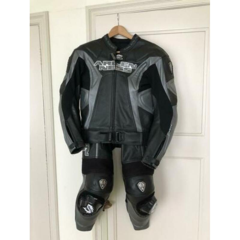 Motorpak arlen ness maat 48