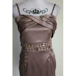 Beige feestjurk cocktailjurk pushup BH steentjes M / L nieuw