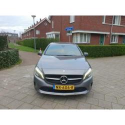 Mercedes A-Klasse A180 175pk AMG PAKKET TOPSTAAT ZEER MOOI!