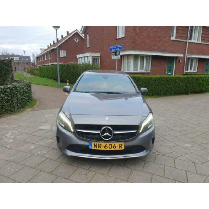 Mercedes A-Klasse A180 175pk AMG PAKKET TOPSTAAT ZEER MOOI!