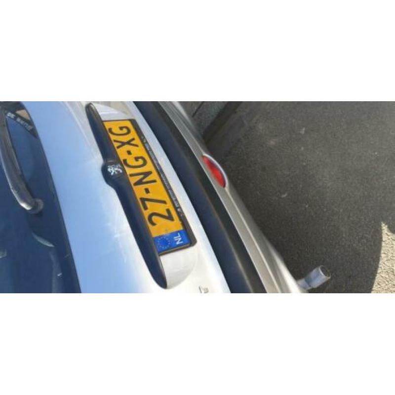Peugeot 206 1.4 Gentry Premium Nap apk sept 2003