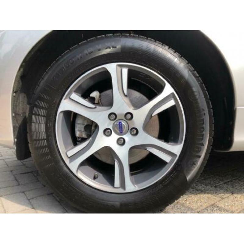 Volvo XC60 2.0 T5 FWD KINETIC * LEDER + NAVIGATIE * PANODAK