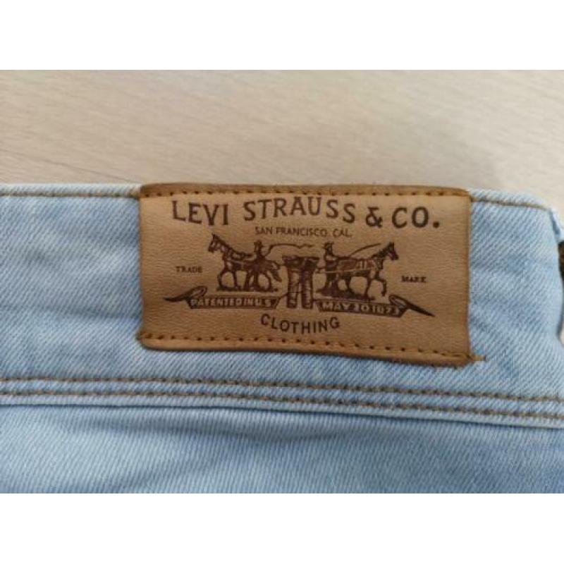 Levi booty flare fit dames, maat 31