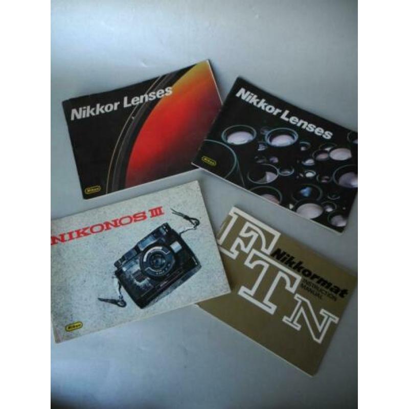 Ca 30 stuks oude Nikon folders