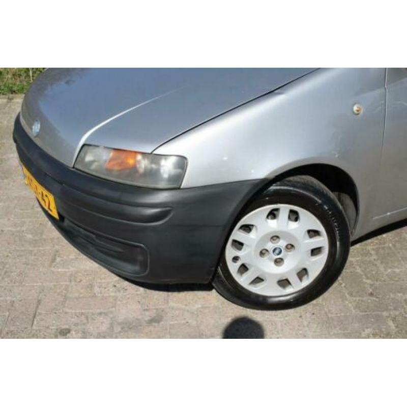 Fiat Punto 1.2-16V ELX 5-DEURS (bj 2002)