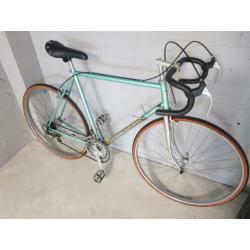 Motobecane vintage retro racefiets. Ouderwetse race fiets