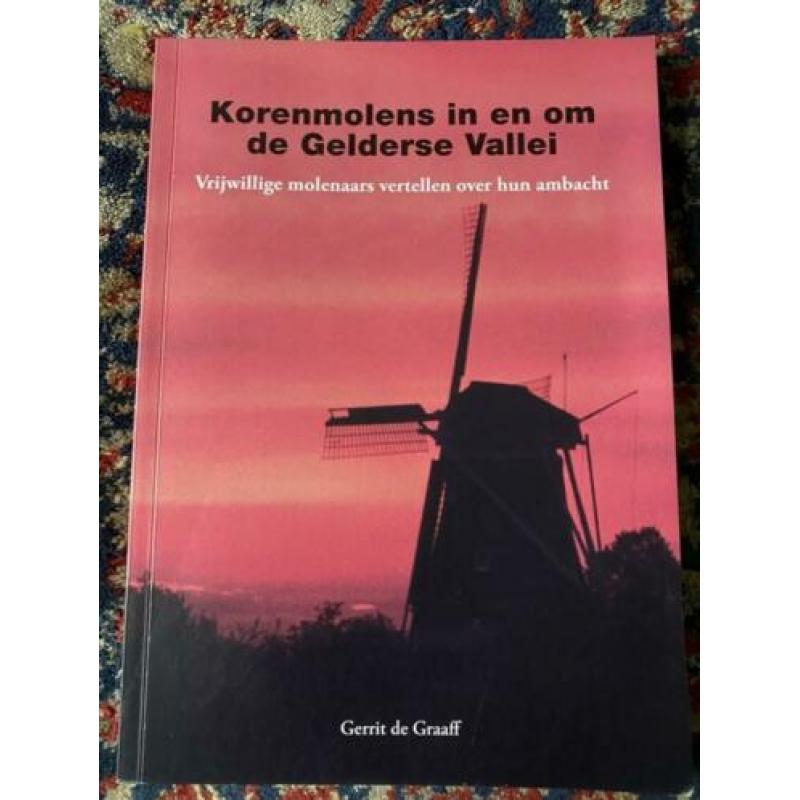 Softcover, 128 blz. met veel foto's. In dit boekje worden