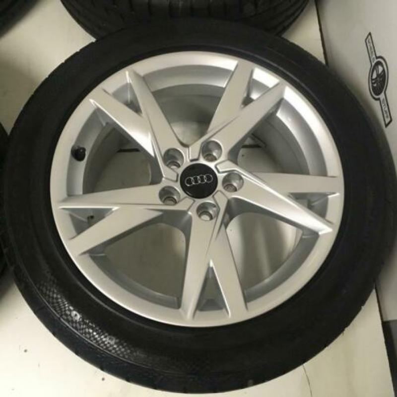 Audi A4 Doppel-V-Design 17 inch velgen 5x112