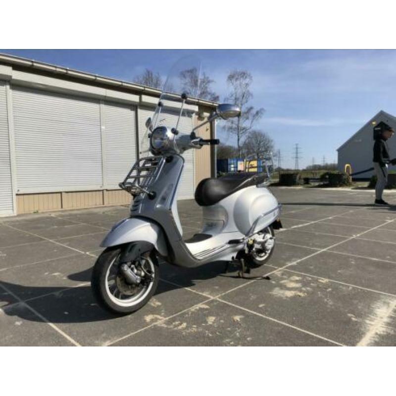 Vespa primavera 2014