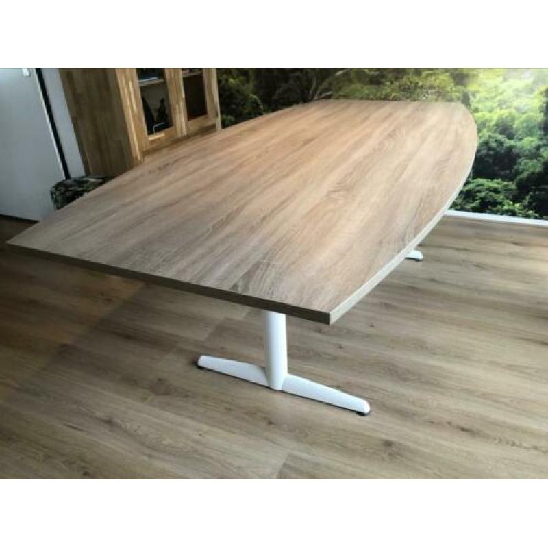 EETSET: Grote tafel met 6 Kuip stoelen