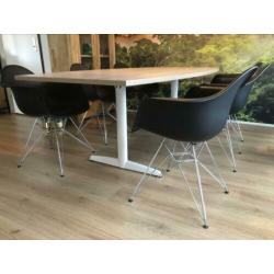 EETSET: Grote tafel met 6 Kuip stoelen