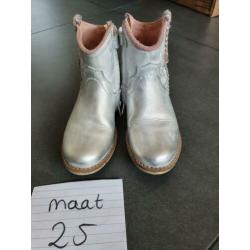 Groot cowboylaarsjes maat 25