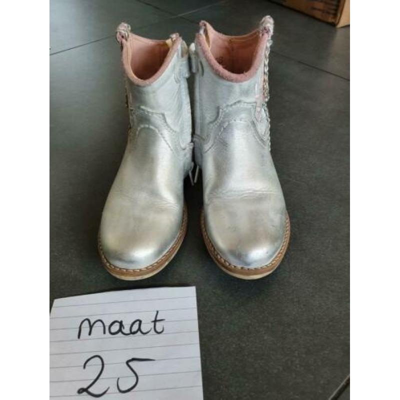 Groot cowboylaarsjes maat 25