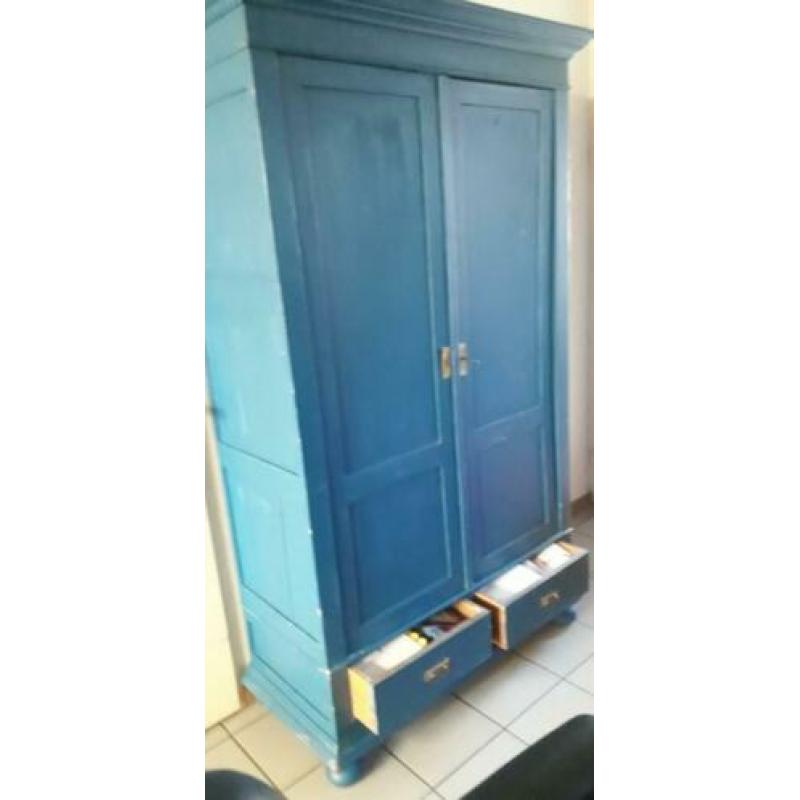 Antiek eiken kast