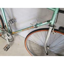 Motobecane vintage retro racefiets. Ouderwetse race fiets