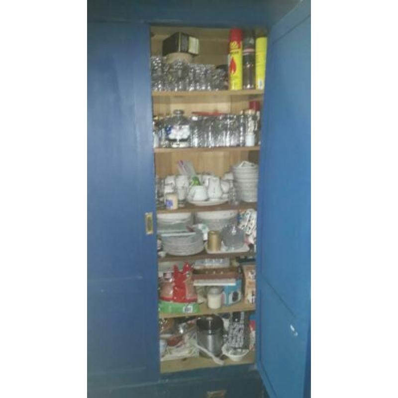 Antiek eiken kast