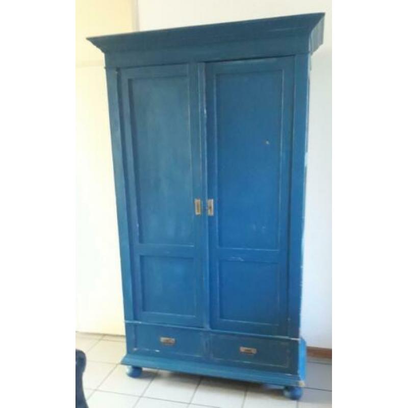 Antiek eiken kast