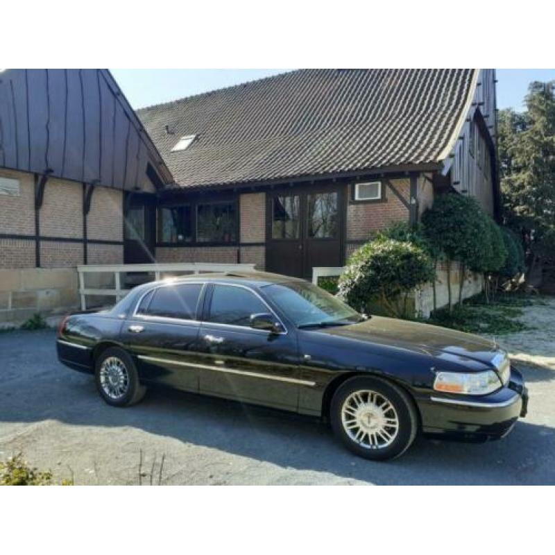 Lincoln Town CAR 2007 Zwart