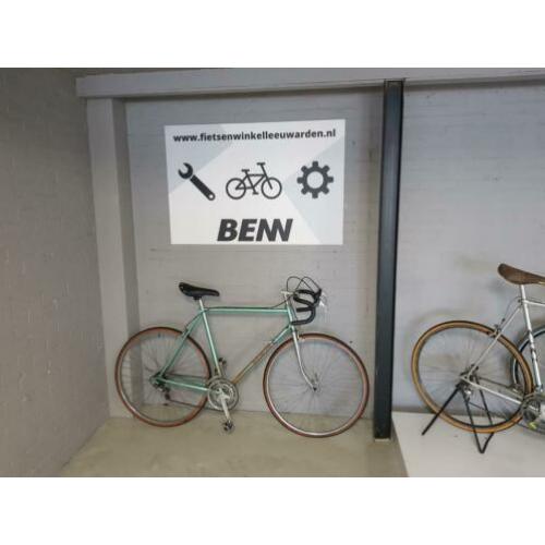 Motobecane vintage retro racefiets. Ouderwetse race fiets