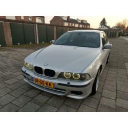 BMW 5-Serie 3.0 I 530 AUT 2001 Grijs
