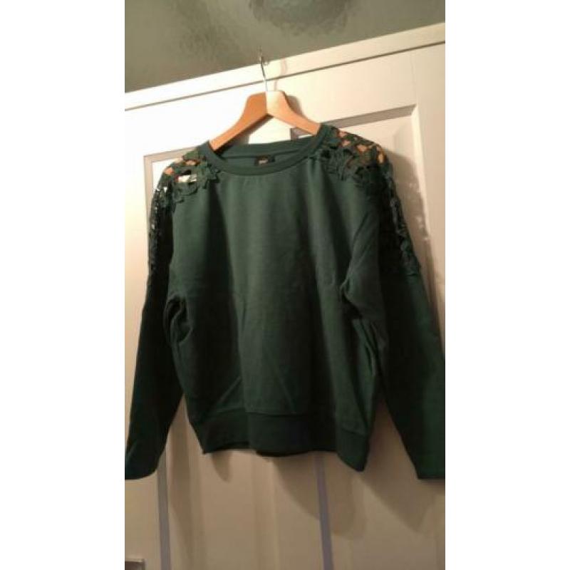 ONLY??groene sweater met kant??L/trui??42