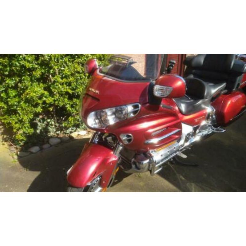 Schitterende Honda Goldwing GL1800 De Luxe slechts 74.000km!