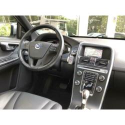 Volvo XC60 2.0 T5 FWD KINETIC * LEDER + NAVIGATIE * PANODAK