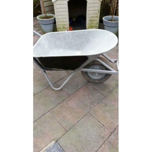 Zeer nette kruiwagen te koop