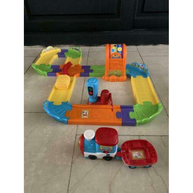 Diverse Vtech Toet Toet pakketen plus extra speelgoed