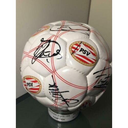 Team gesigneerde PSV bal - Kampioenschap 05/06. Farfan, Alex