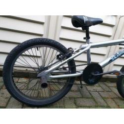 Graffiti BMX met nieuwe banden, 360 graden stuur, 4 voetsteu